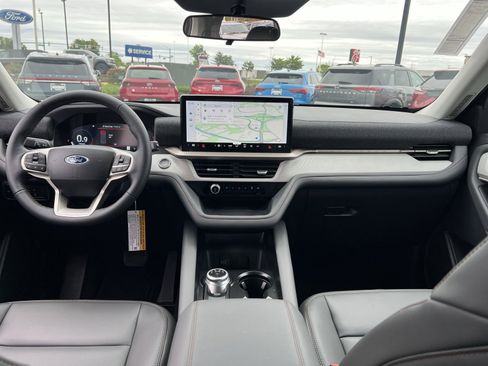 New 2026 Ford Explorer Active w/ Active Comfort Package AWD/4WD image 23