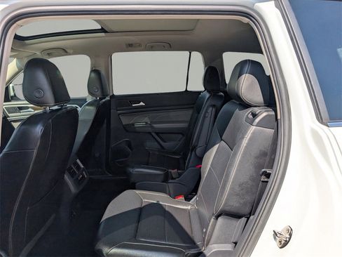 Used 2022 Volkswagen Atlas SE image 15