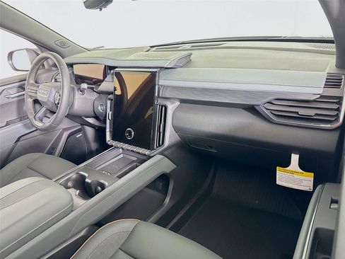 New 2026 GMC Acadia AT4 w/ Luxury Package AWD/4WD image 24
