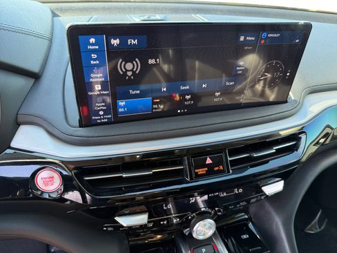 Used 2025 Acura MDX w/ Technology Package image 12