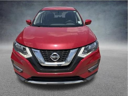 Used 2017 Nissan Rogue S FWD image 3