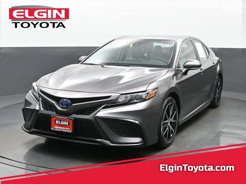 Used 2023 Toyota Camry SE FWD image 1