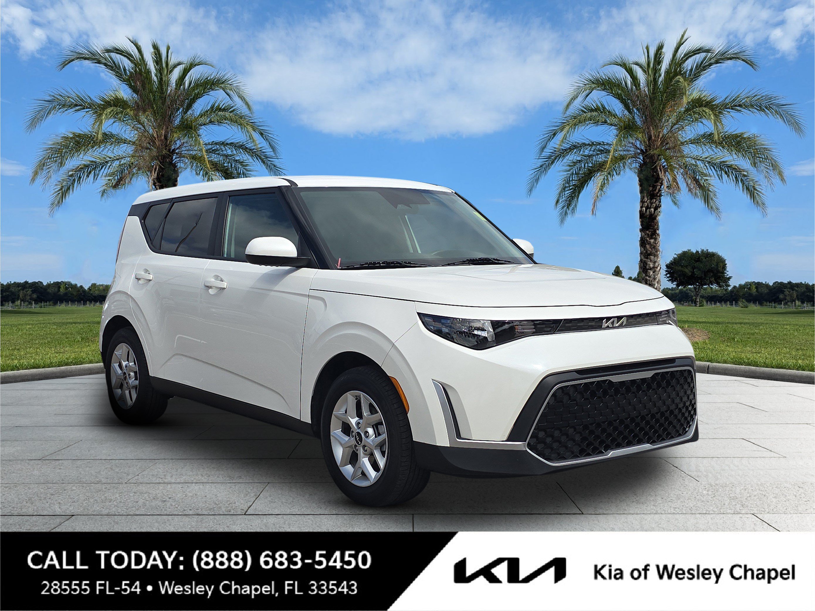 Certified 2025 Kia Soul LX w/ LX Technology Package FWD image 1