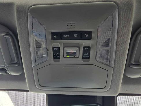 Used 2020 Toyota RAV4 XLE image 27