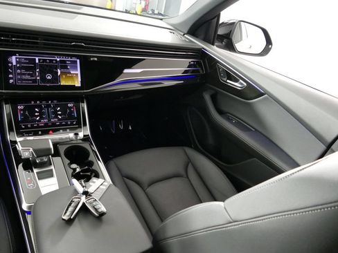 Certified 2026 Audi Q8 Premium Plus w/ Premium Plus Package AWD/4WD image 25