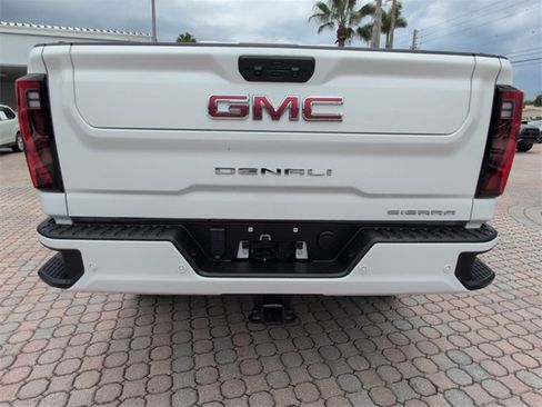 Certified 2024 GMC Sierra 2500 Denali w/ Denali Reserve Package image 13