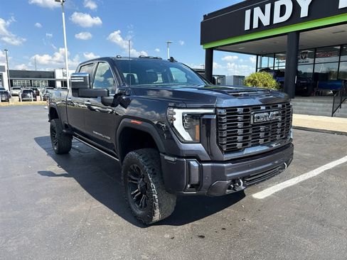 Used 2024 GMC Sierra 3500 Denali Ultimate image 2