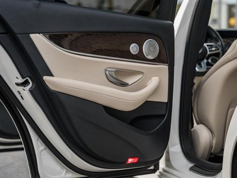 Used 2020 Mercedes-Benz E 450 4MATIC Sedan image 34