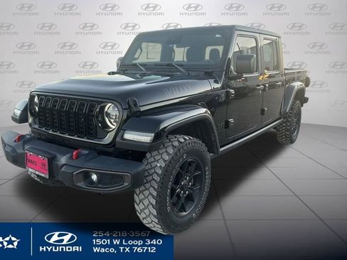 Used 2024 Jeep Gladiator Willys image 3