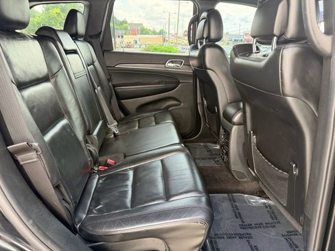 Used 2018 Jeep Grand Cherokee Limited AWD/4WD image 15