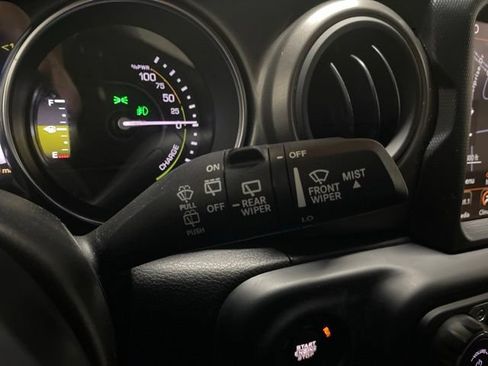 Used 2023 Jeep Wrangler Unlimited w/ Sun & Screen Package AWD/4WD image 42