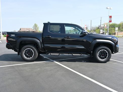 New 2026 Toyota Tacoma TRD Off-Road AWD/4WD image 8