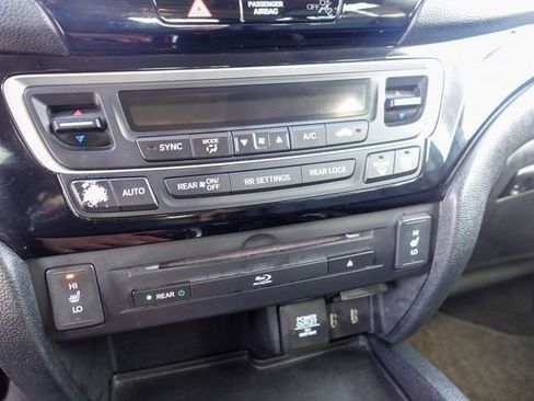 Used 2016 Honda Pilot Touring image 20