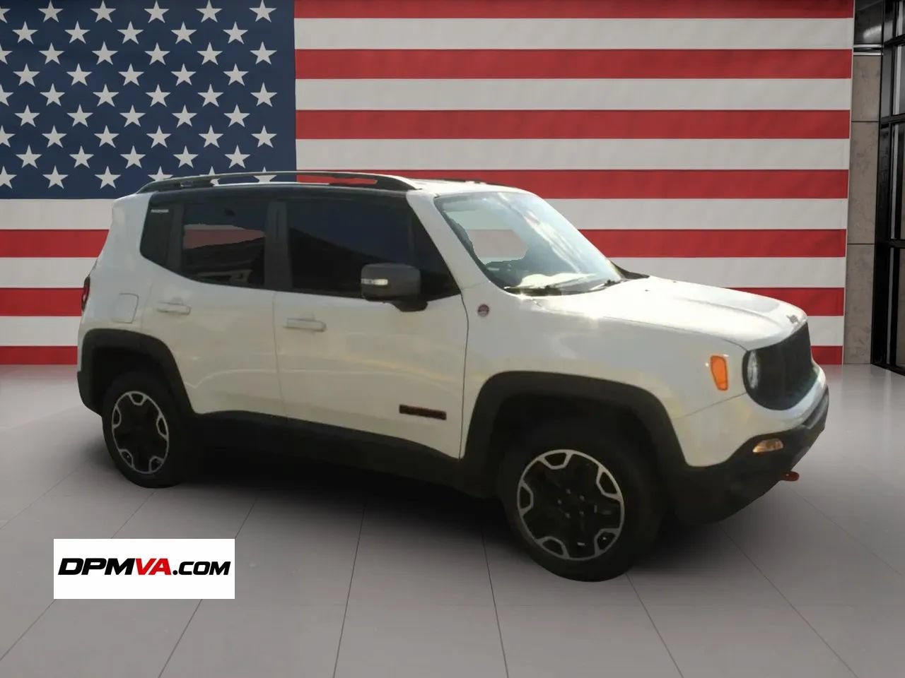 Used 2015 Jeep Renegade Trailhawk AWD/4WD image 10