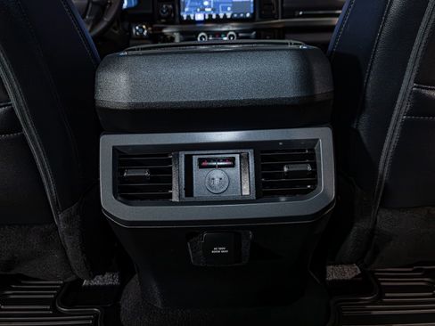 Used 2025 Ford F250 Lariat w/ Lariat Ultimate Package AWD/4WD image 26