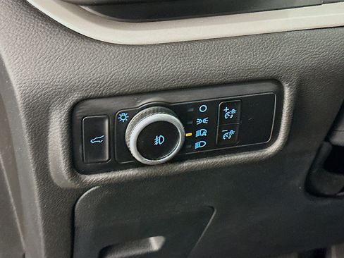 Used 2023 Ford Explorer XLT w/ Equipment Group 202A image 17