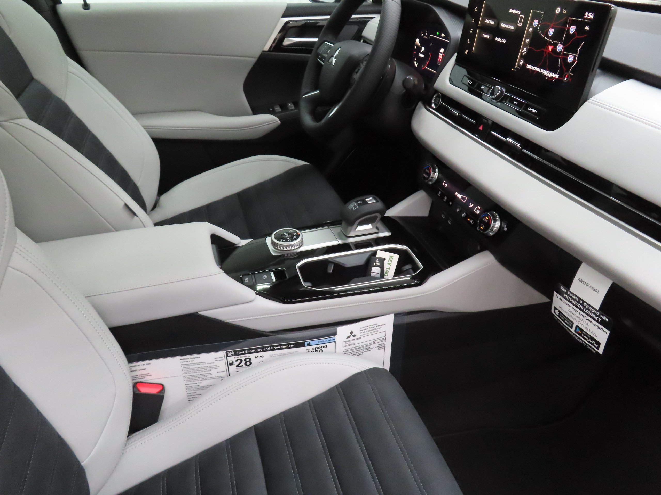 New 2026 Mitsubishi Outlander SE FWD image 25