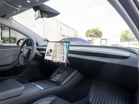Used 2025 Tesla Model 3 Long Range RWD image 27