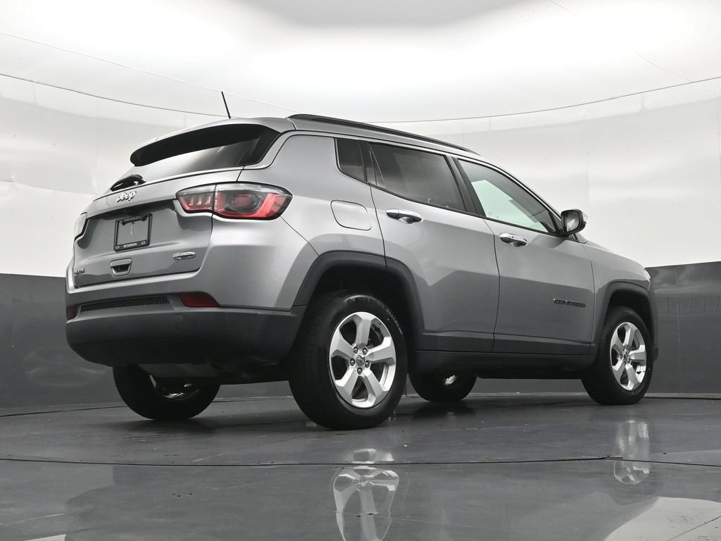 Used 2019 Jeep Compass Latitude AWD/4WD image 27
