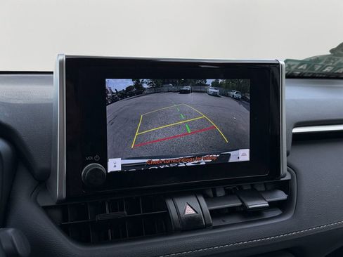 Used 2024 Toyota RAV4 XLE AWD/4WD image 26