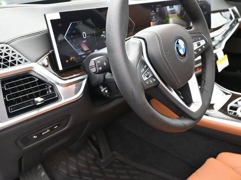 New 2026 BMW X5 xDrive50e w/ Climate Comfort Package AWD/4WD image 12