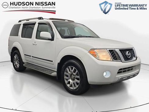 Used 2011 Nissan Pathfinder LE AWD/4WD image 1