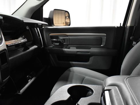 Used 2017 RAM 1500 Classic SLT image 16