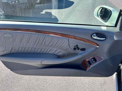 Used 2006 Mercedes-Benz CLK 500 Coupe image 11