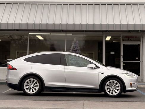 Used 2017 Tesla Model X 100D image 5