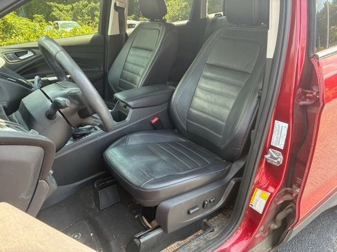 Used 2018 Ford Escape Titanium FWD image 6