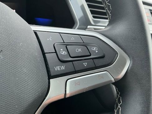 Certified 2022 Volkswagen Tiguan SE image 16