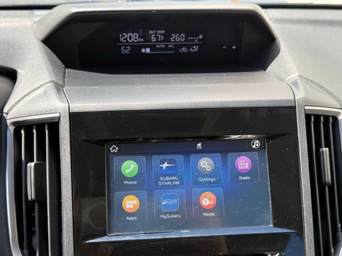 Used 2021 Subaru Crosstrek 2.0i Premium image 17