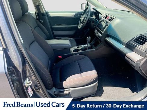 Used 2017 Subaru Legacy 2.5i Premium w/ Moonroof Package AWD/4WD image 34