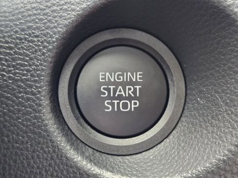 Used 2026 Toyota Corolla Cross LE image 18