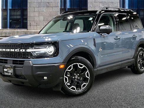 Certified 2025 Ford Bronco Sport Outer Banks w/ Outer Banks Tech Package+ image 2