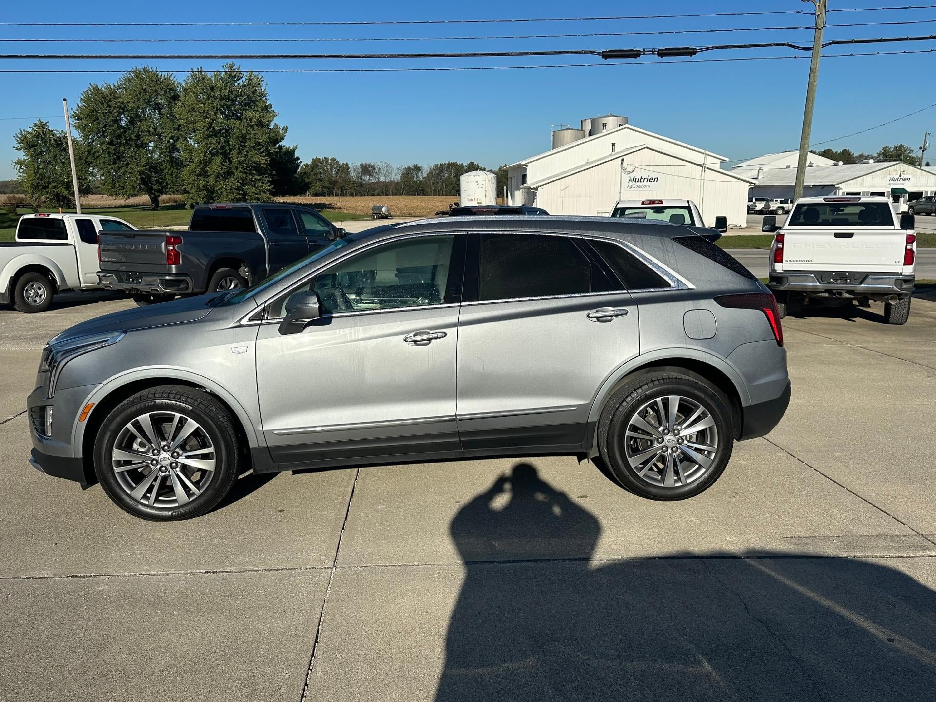 Used 2025 Cadillac XT5 Premium Luxury AWD/4WD image 4
