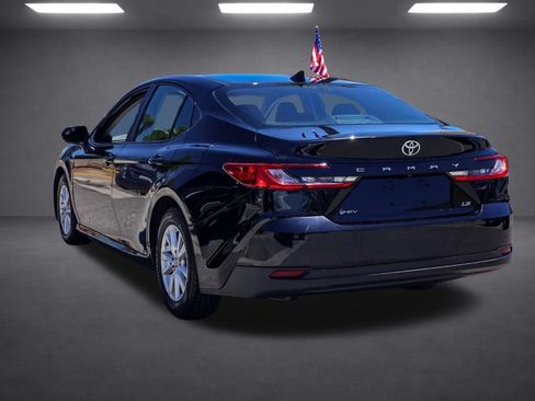 Used 2025 Toyota Camry LE FWD image 6