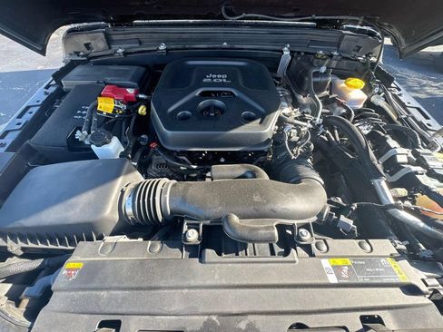 Certified 2022 Jeep Wrangler Unlimited Sport AWD/4WD image 32