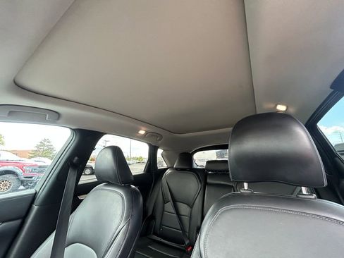 Used 2019 INFINITI QX50 Luxe AWD/4WD image 28