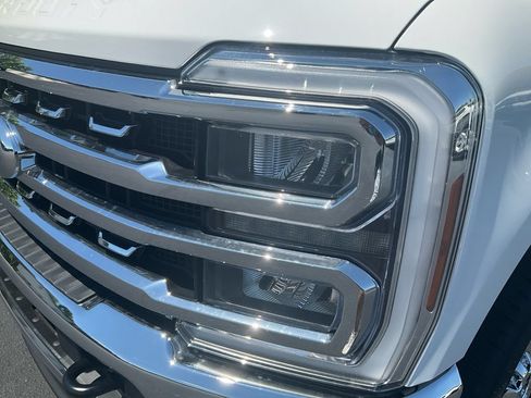 Used 2026 Ford F350 Lariat w/ Chrome Package AWD/4WD image 9