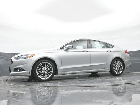 Used 2014 Ford Fusion SE w/ Equipment Group 202A image 39