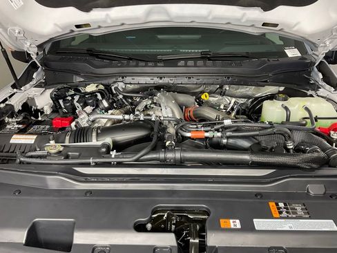 New 2026 Ford F250 4x4 Crew Cab Super Duty image 9