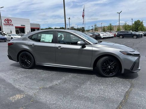 New 2026 Toyota Camry SE FWD image 2