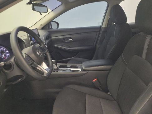 Used 2025 Nissan Sentra SV FWD image 17