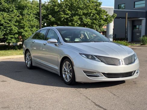 Used 2014 Lincoln MKZ w/ Equipment Group 102A Reserve FWD image 5