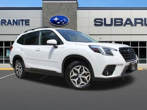 Certified 2023 Subaru Forester Premium AWD/4WD image 4