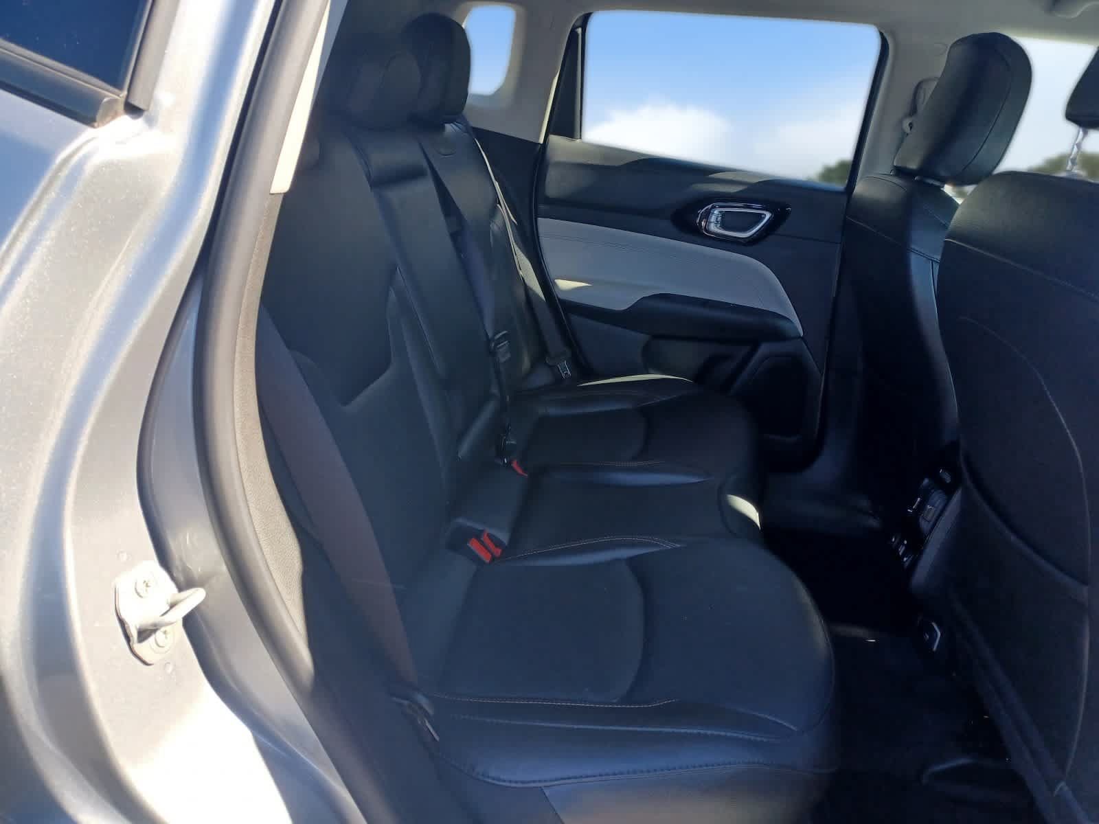 Used 2022 Jeep Compass Limited w/ Elite Group AWD/4WD image 19