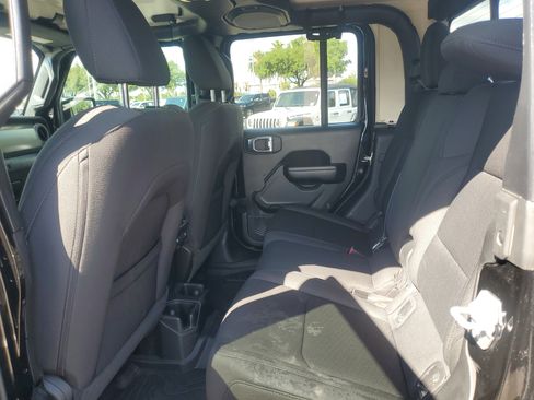 Used 2021 Jeep Gladiator Sport AWD/4WD image 12