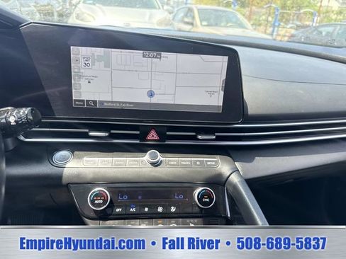 Used 2024 Hyundai Elantra SEL w/ Convenience Package FWD image 20