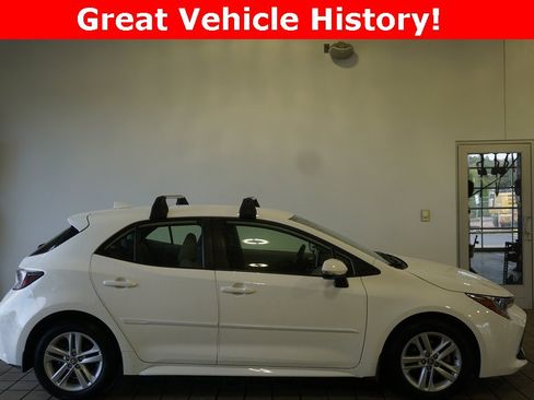 Certified 2022 Toyota Corolla SE image 2